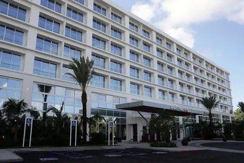 Miyako Hybrid Hotel in Torrance