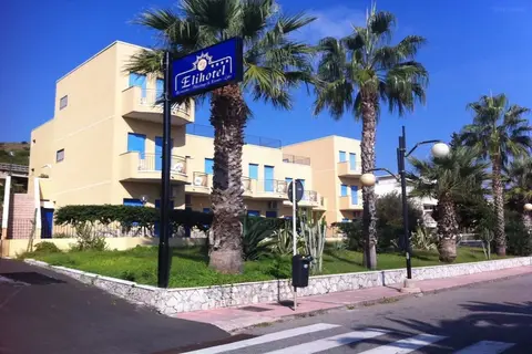 Elihotel in Sant'alessio Siculo
