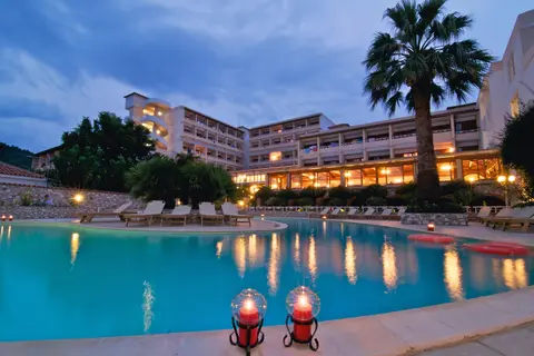 Esperides Beach Hotel in Αχλαδιάς — foto 10