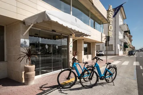 Sina Astor in Viareggio — foto 4