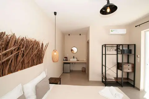 Atma Beach Room & Suites in Φαληράκι — foto 16