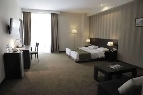 Citrus Hotel Tbilisi in Tbilisi — foto 18