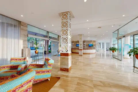 Tropic Garden Hotel & Apartments in Santa Eulària des Riu — foto 19