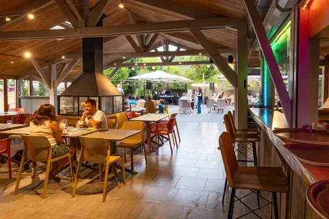 Camping Le Pont De Mazerat in Marcillac-Saint-Quentin — foto 14