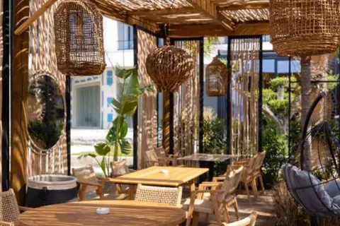 Sea & Sand Hotel in Vlora
