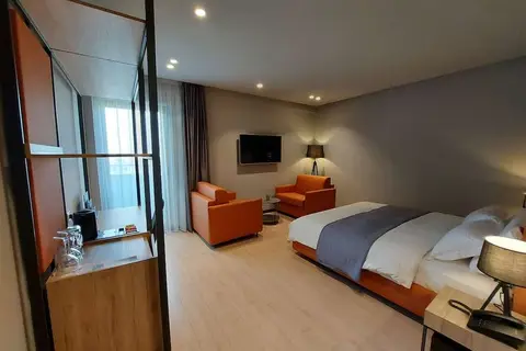 Mulaj Hotel in Tirana — foto 2
