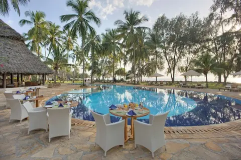 Bluebay Beach Resort and Spa in Kiwengwa