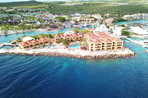 The Royal Sea Aquarium Resort in Willemstad