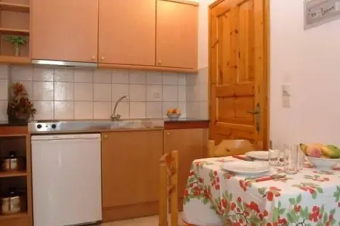 Peter's Studio in Ορνός — foto 16