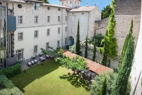 Hotel Le Cloitre St Louis in Avignon