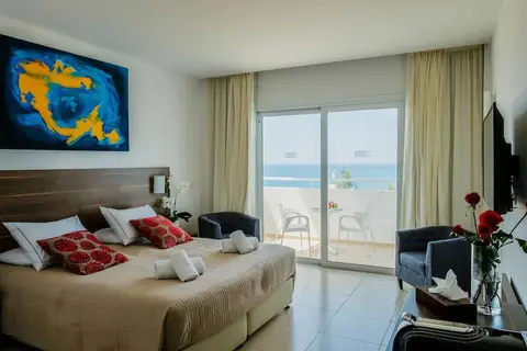 Theo Sunset Bay Hotel in Kissonerga, foto 12