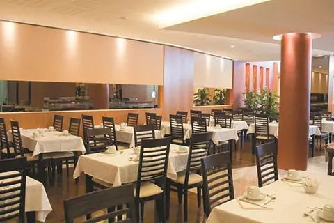 Turim Europa Hotel in Almada — foto 10