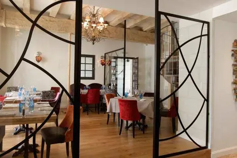 Hotel La Croix Blanche in Fontevraud-l'Abbaye — foto 10