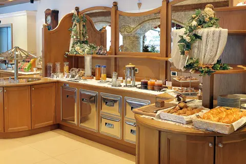 Hotel Astor Suites - logies en ontbijt in Sëlva - Wolkenstein in Gröden - Selva di Val Gardena — foto 3