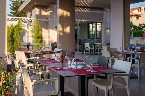 Oscar Suites & Village in Agia Marina, foto 14