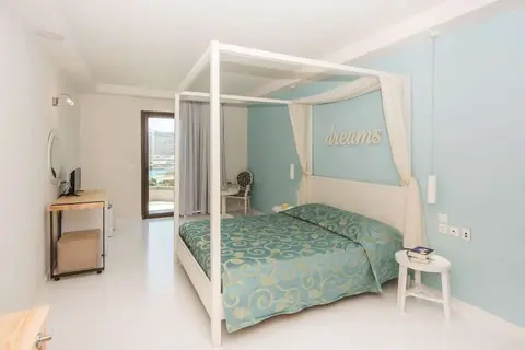 Eva Mare Hotel & Suites in Agia Pelagia — foto 13