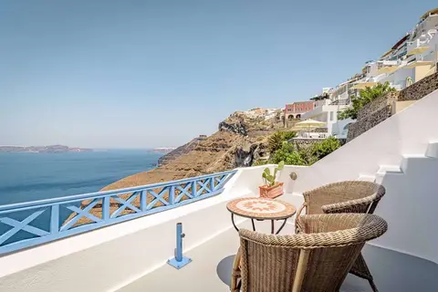 Golden Grey Goose in Fira, foto 15