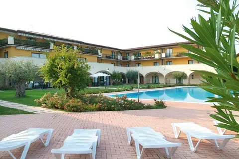 Residence Le Terrazze Sul Lago in Padenghe sul Garda — foto 15