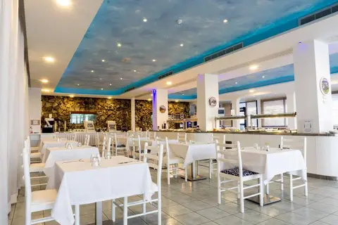 Anonymous Beach Hotel in Αγία Νάπα — foto 4