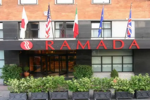 Ramada by Wyndham Naples in Napels — foto 16