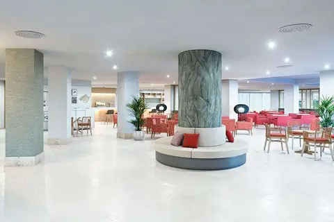 Universal Hotel Perla in S'Illot — foto 22