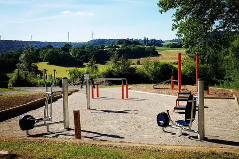 Camping Du Bois De Reveuge in Huanne-Montmartin — foto 20