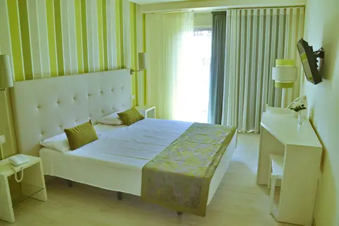 Hotel Ouril Julia in Santa Maria — foto 12