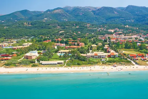 St. George's Bay Country Club in Αχαράβη