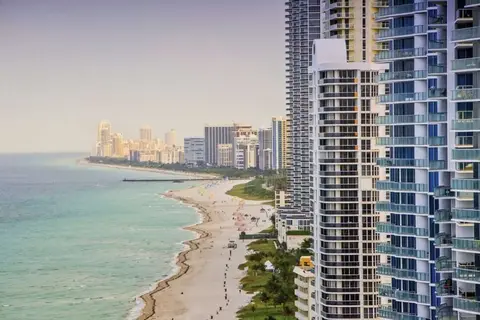 Sole Miami a Noble House Resort in Sunny Isles Beach