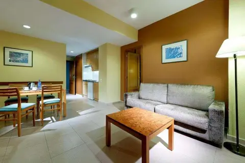 Apartamentos Hesperia Barcelona Sant Joan in Sant Joan Despi — foto 13