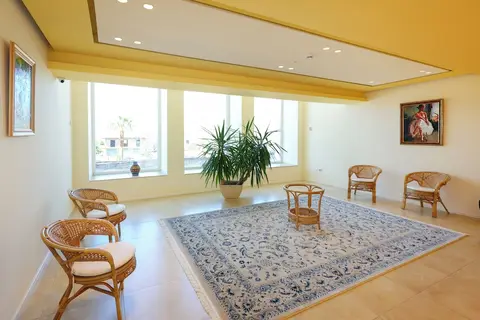 Grand White City Hotel in Berat — foto 24