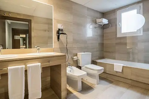 Hotel Ilunion Almirante in Barcelona — foto 15