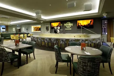 The Cumberland in Londen — foto 23