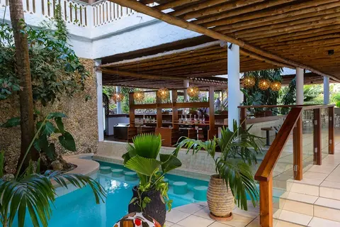 Travellers Beach Hotel & Club in Kasemeni ward — foto 27