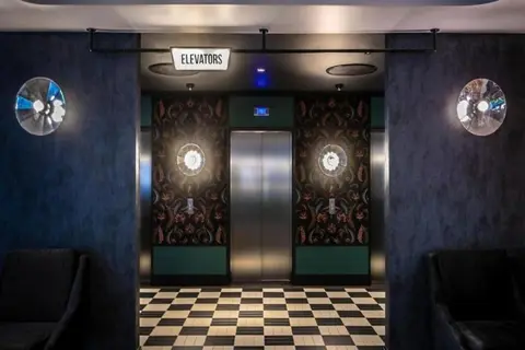 Clayton Hotel City of London in Londen — foto 2