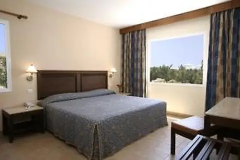 Avanti Holiday Village in Paphos — foto 11