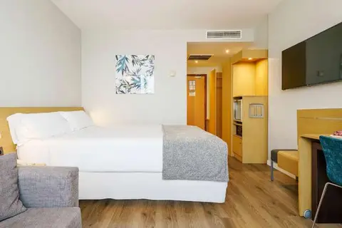 Hotel ILUNION Valencia 4 in Valencia — foto 3