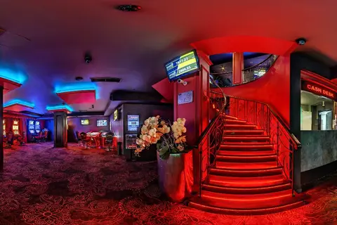Casino & Hotel Efbet in Златни пясъци