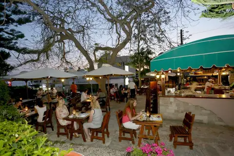 Dionysos Central Hotel in Paphos — foto 14
