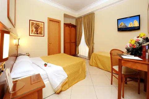 Buono Hotel in Napels — foto 18