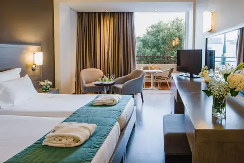 Napa Plaza Hotel in Ayia Napa — foto 4