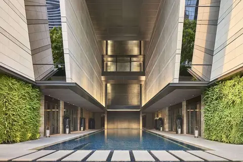 Rosewood Bangkok in Bangkok