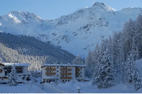 Hotel Bambi am Park in Stilfs - Stelvio — foto 15