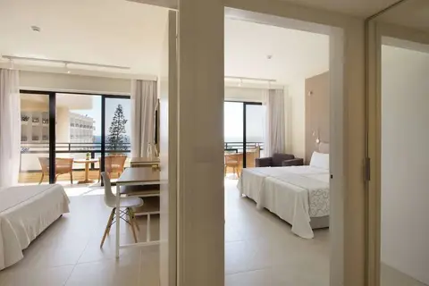 Venus Beach Hotel in Paphos — foto 4