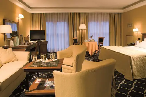 Ramada by Wyndham Naples in Napels — foto 27