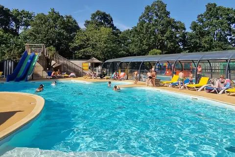 Les Chalands Fleuris in Saint-André-des-Eaux