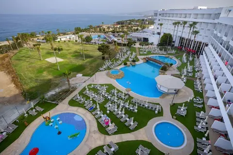 Leonardo Laura Beach & Splash Resort in Paphos — foto 13
