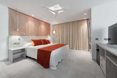 Hotel Abrat in Sant Antoni de Portmany — foto 11