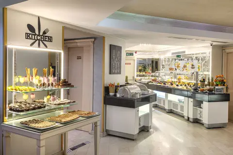 Ipek Palas in Fatih — foto 12