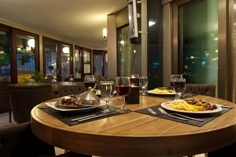 Riva Hotel Taksim in Fatih — foto 14
